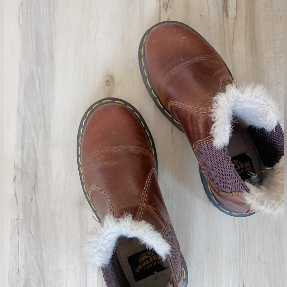 Dr. Martens Chelsea Boots 2976
